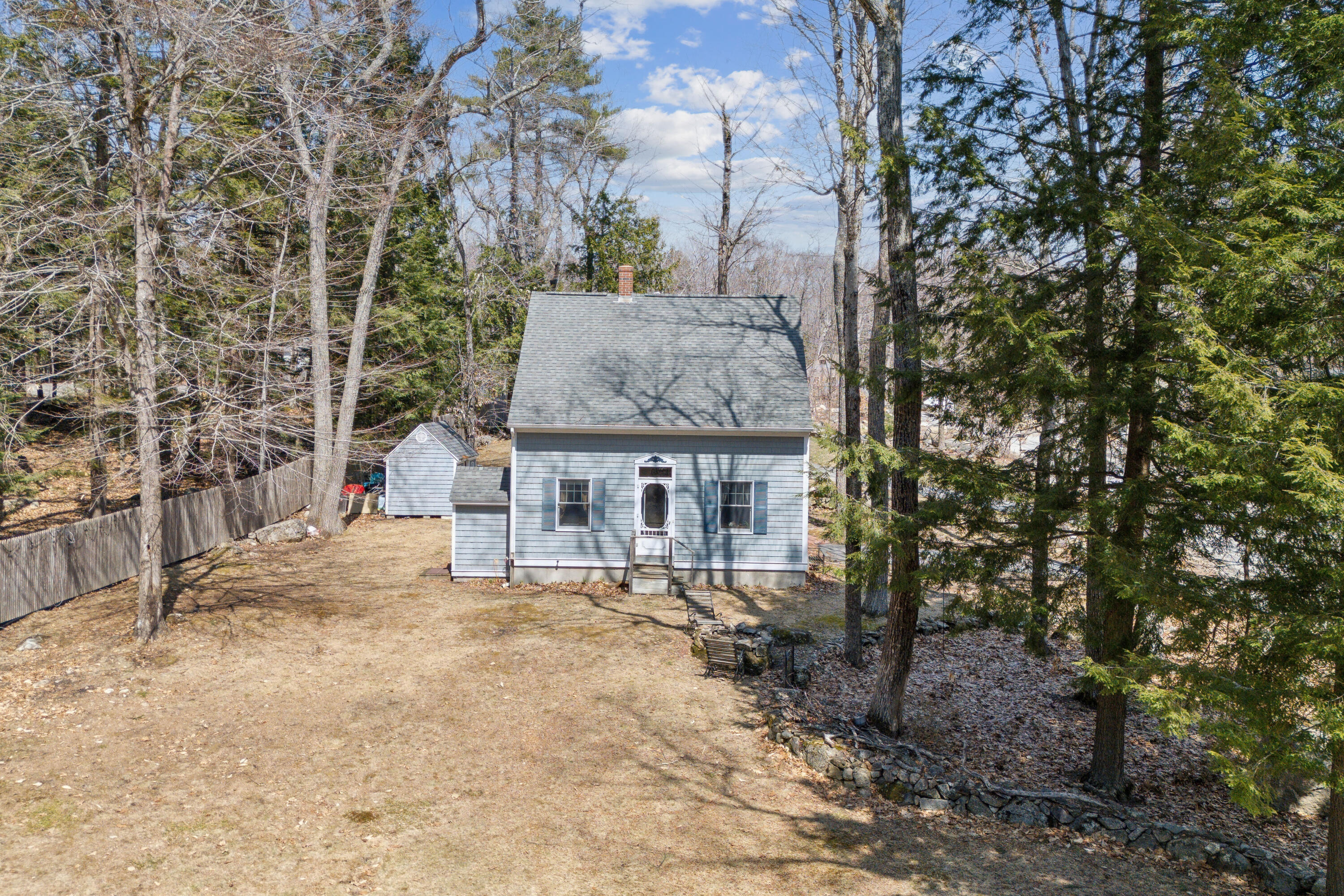 17 Mondor White Road