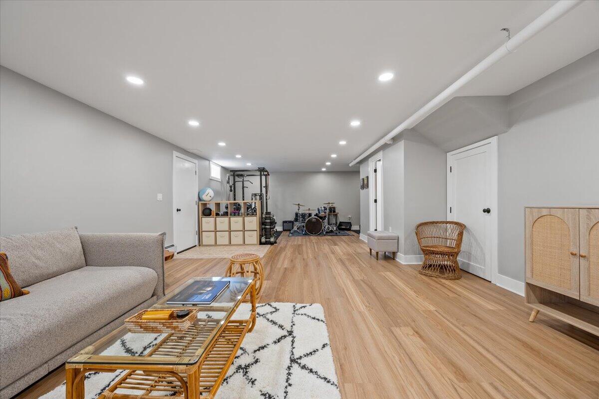 4 Frontrunner Way