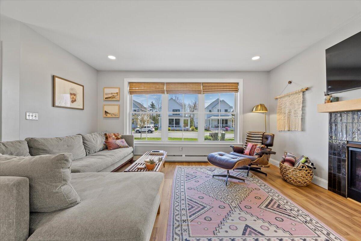 4 Frontrunner Way