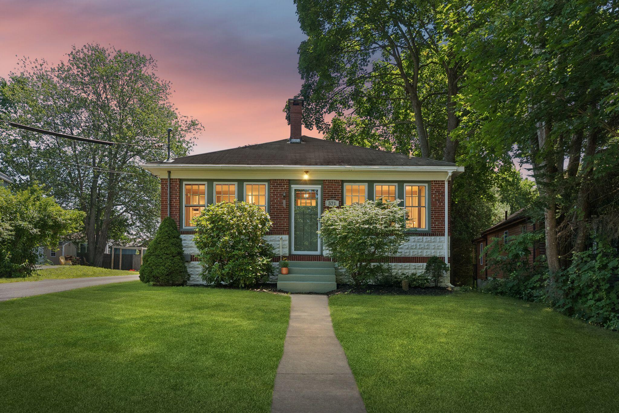 571 Allen Avenue