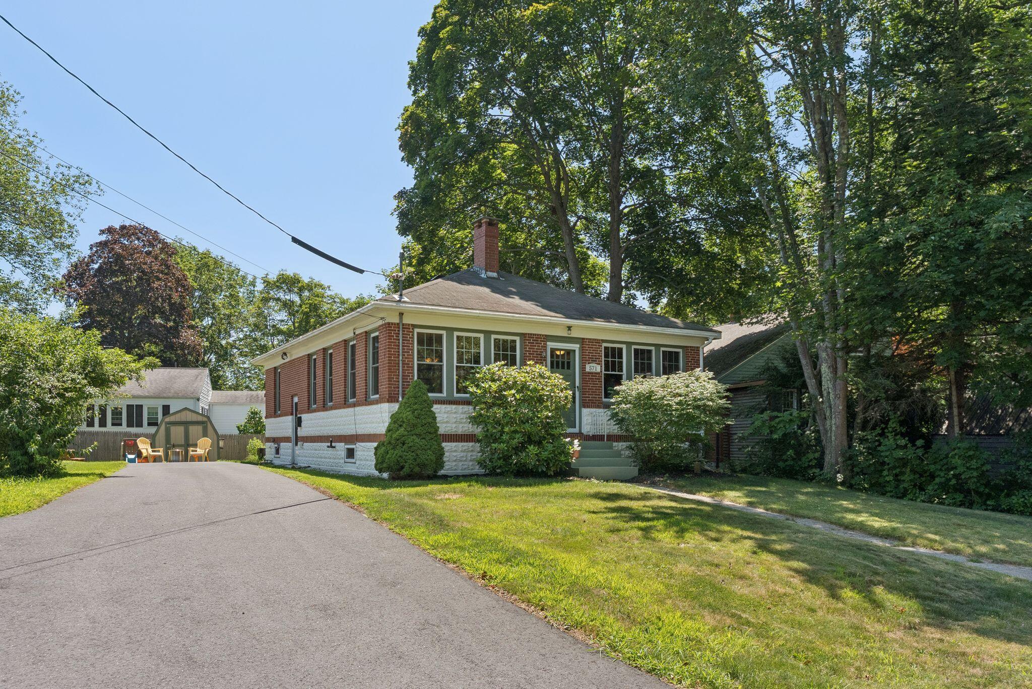 571 Allen Avenue