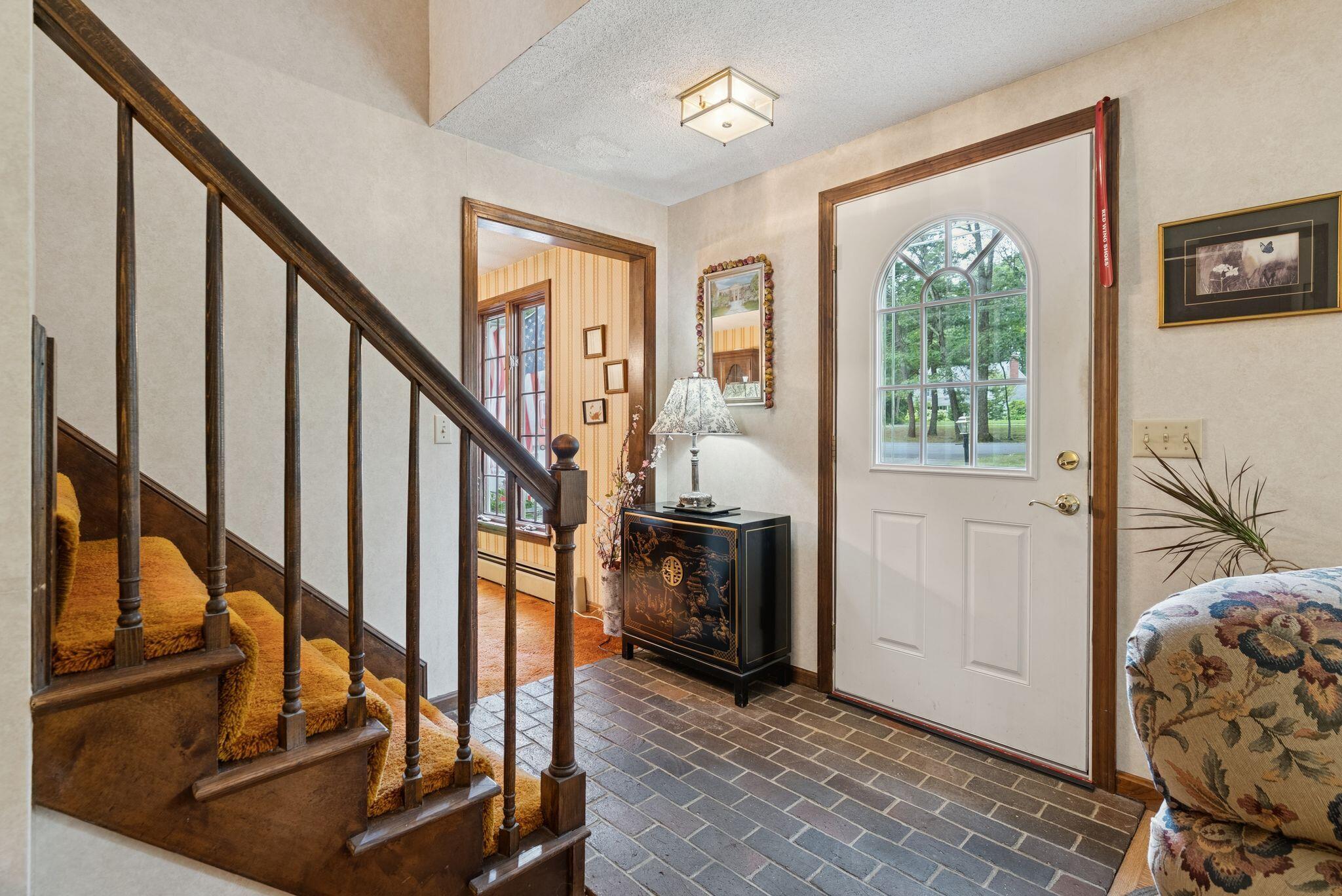 8 Rocky Hill Road