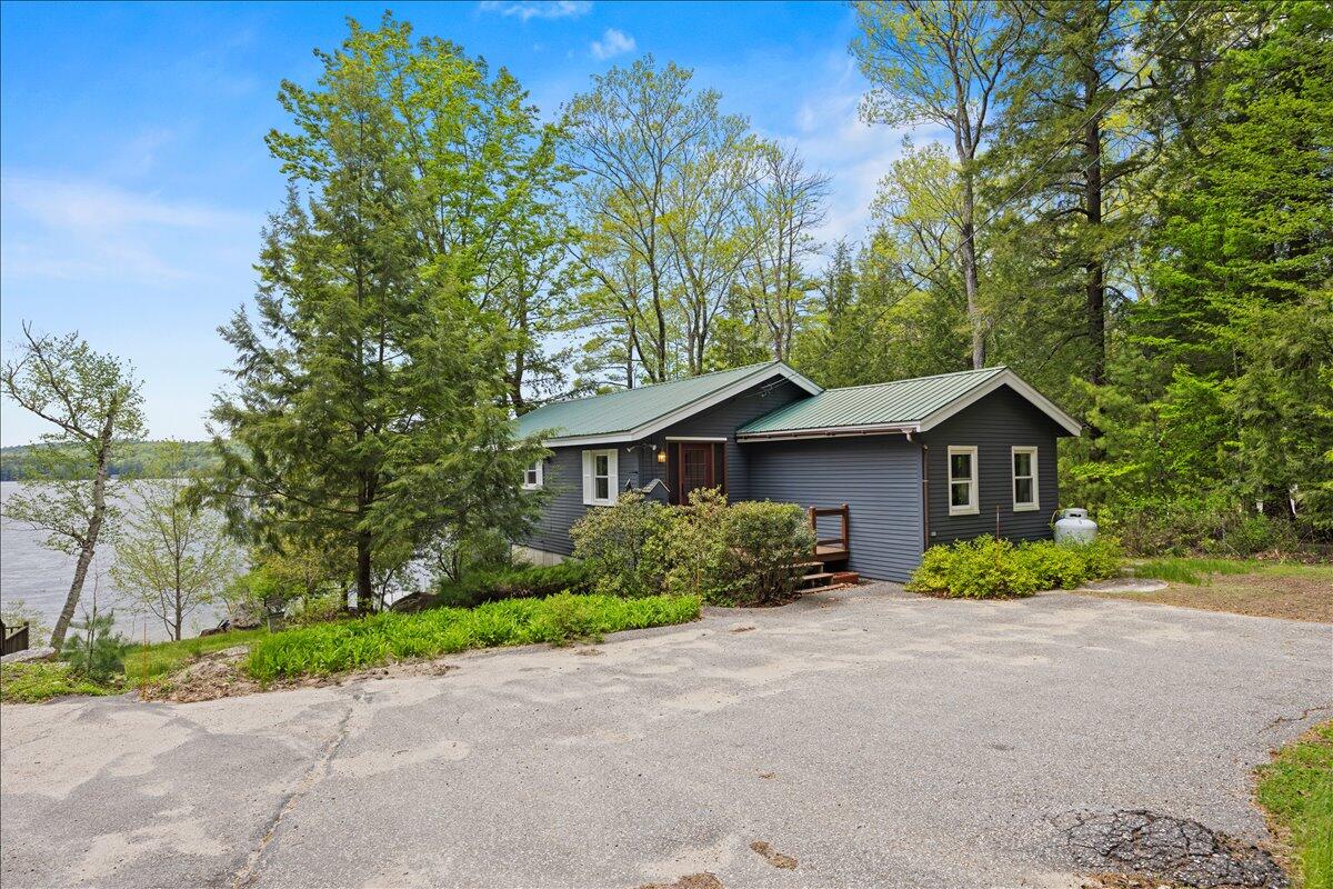 21 Basswood Bay Road