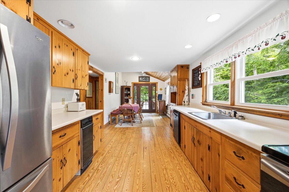 21 Basswood Bay Road