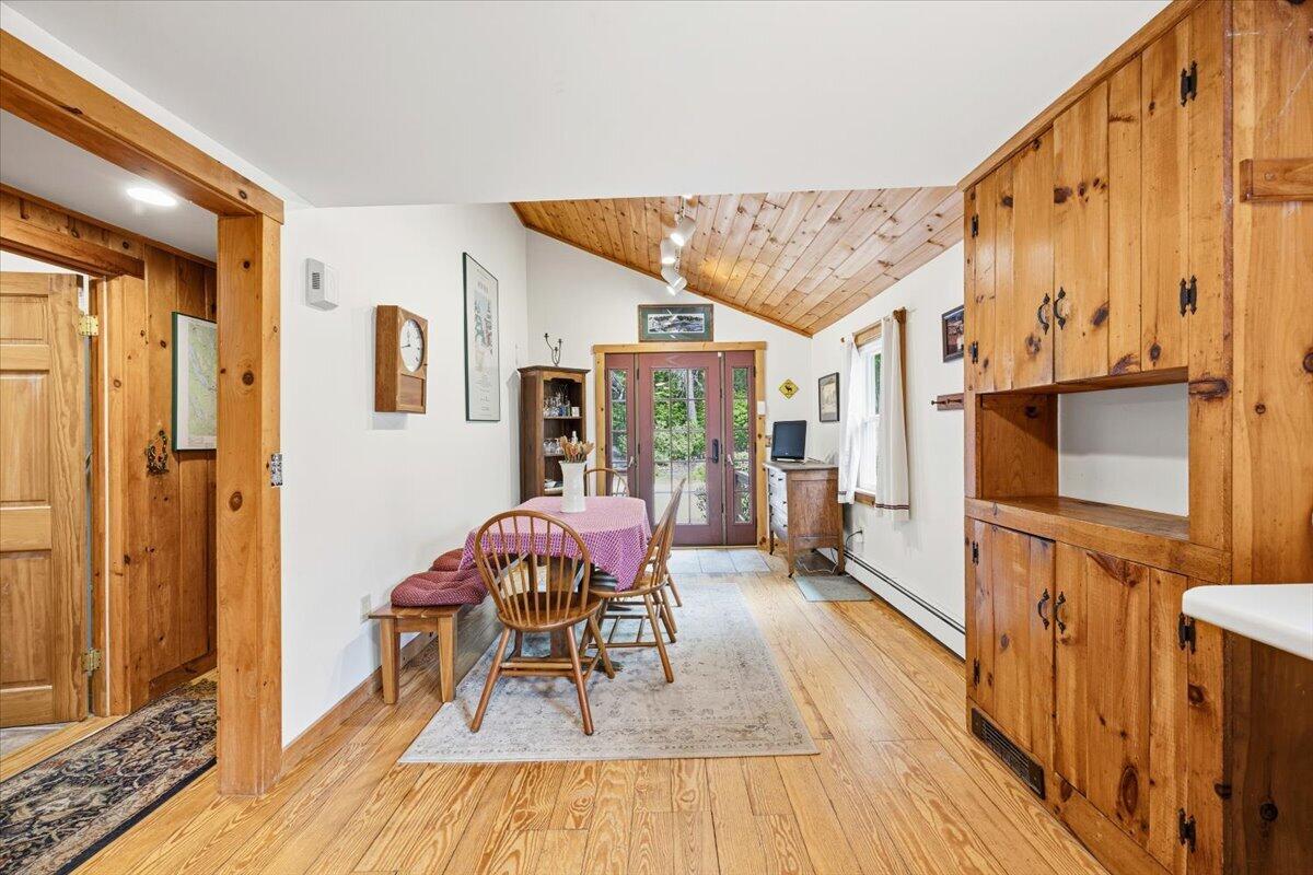 21 Basswood Bay Road