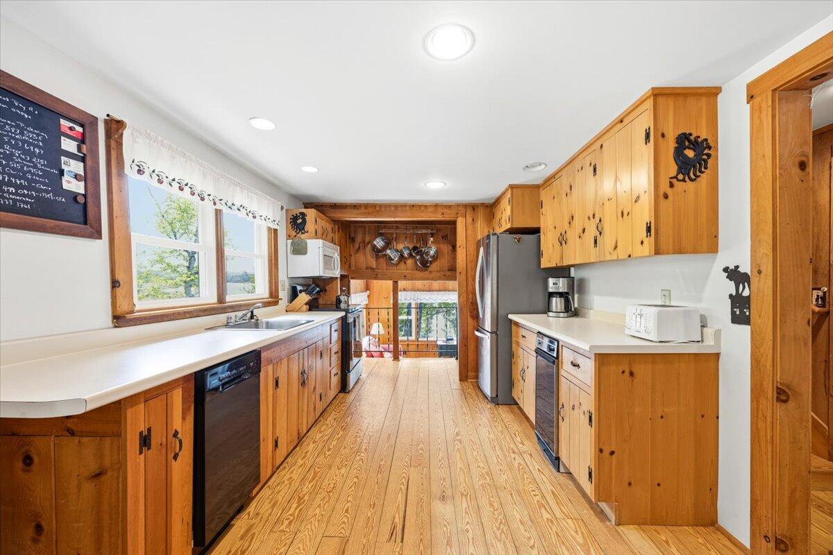 21 Basswood Bay Road