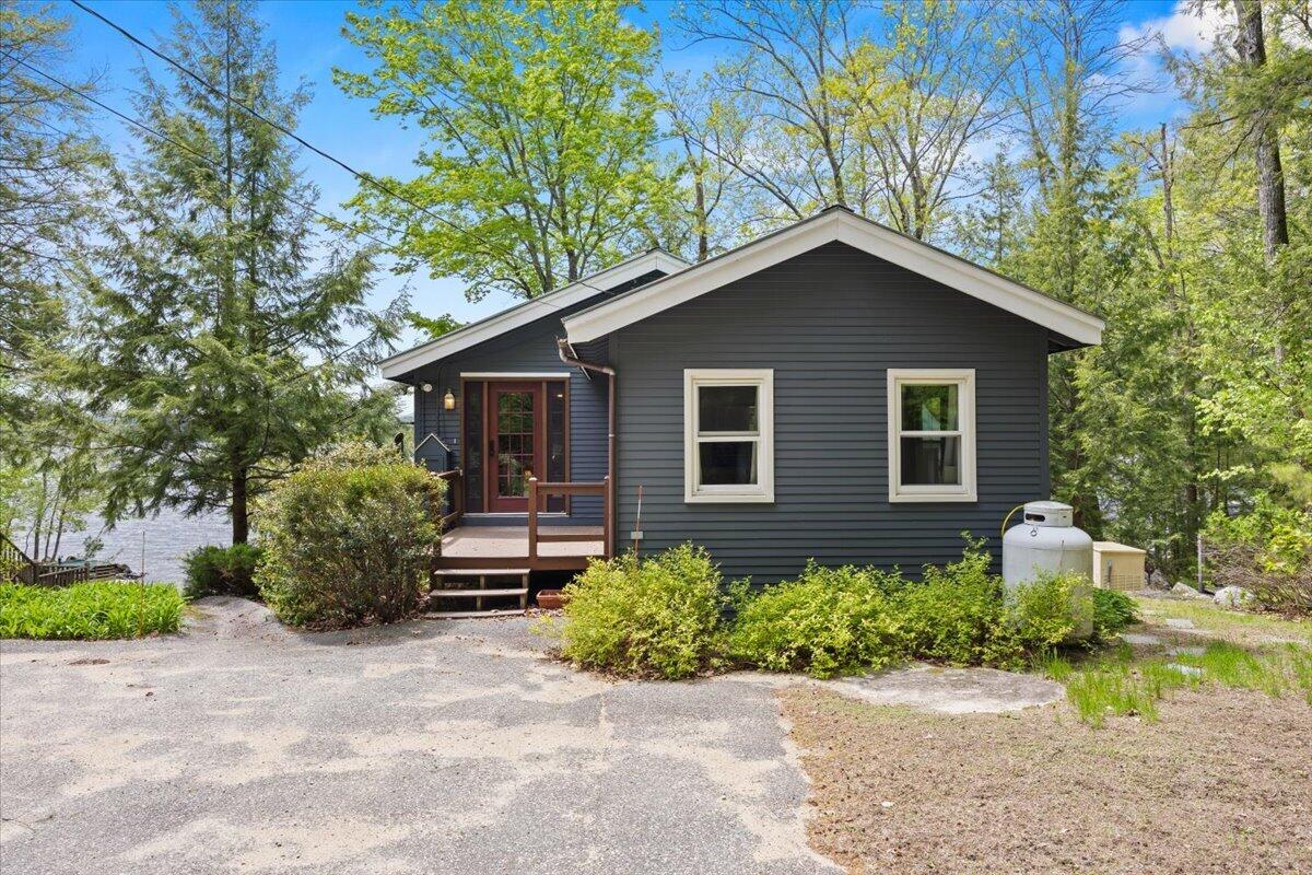 21 Basswood Bay Road