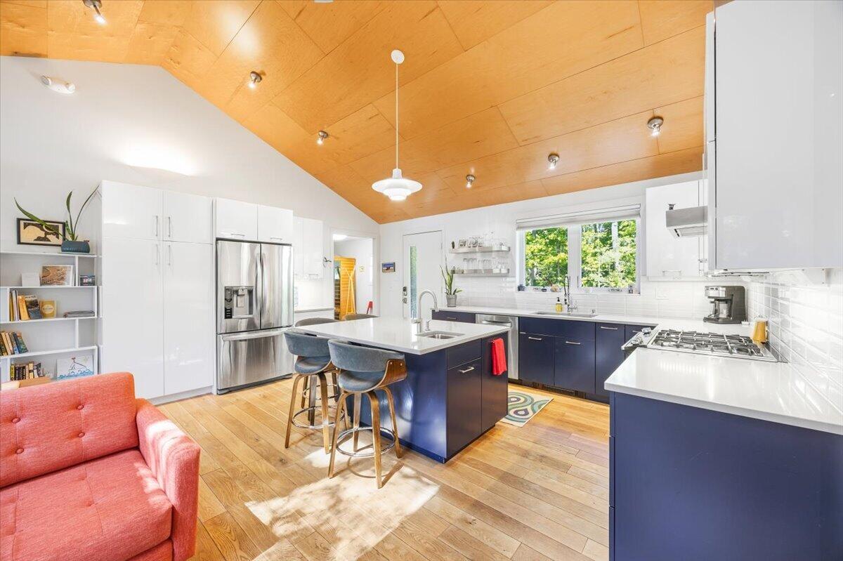 1088 Shore Road