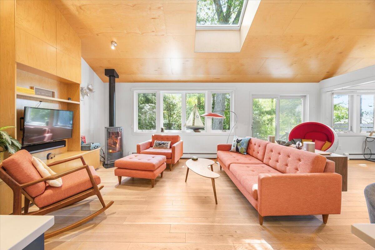 1088 Shore Road