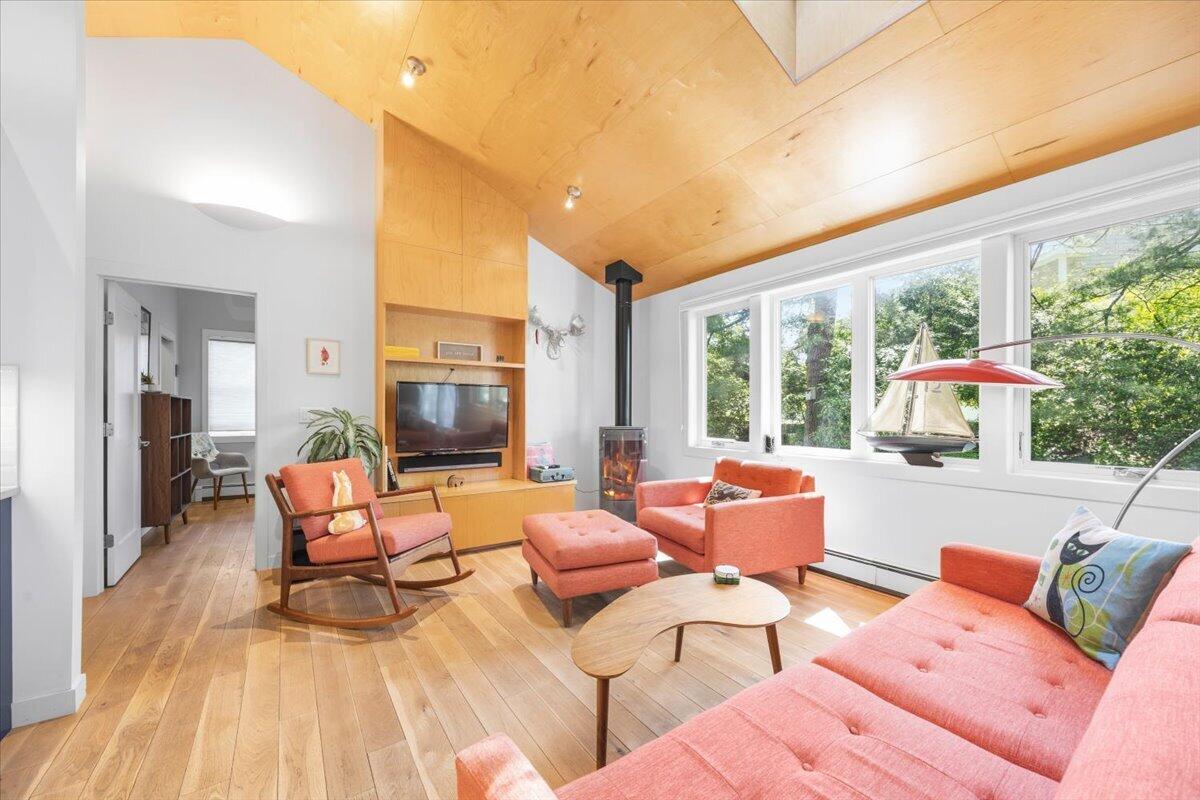 1088 Shore Road