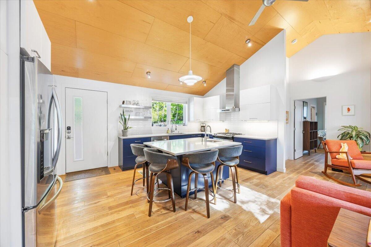 1088 Shore Road