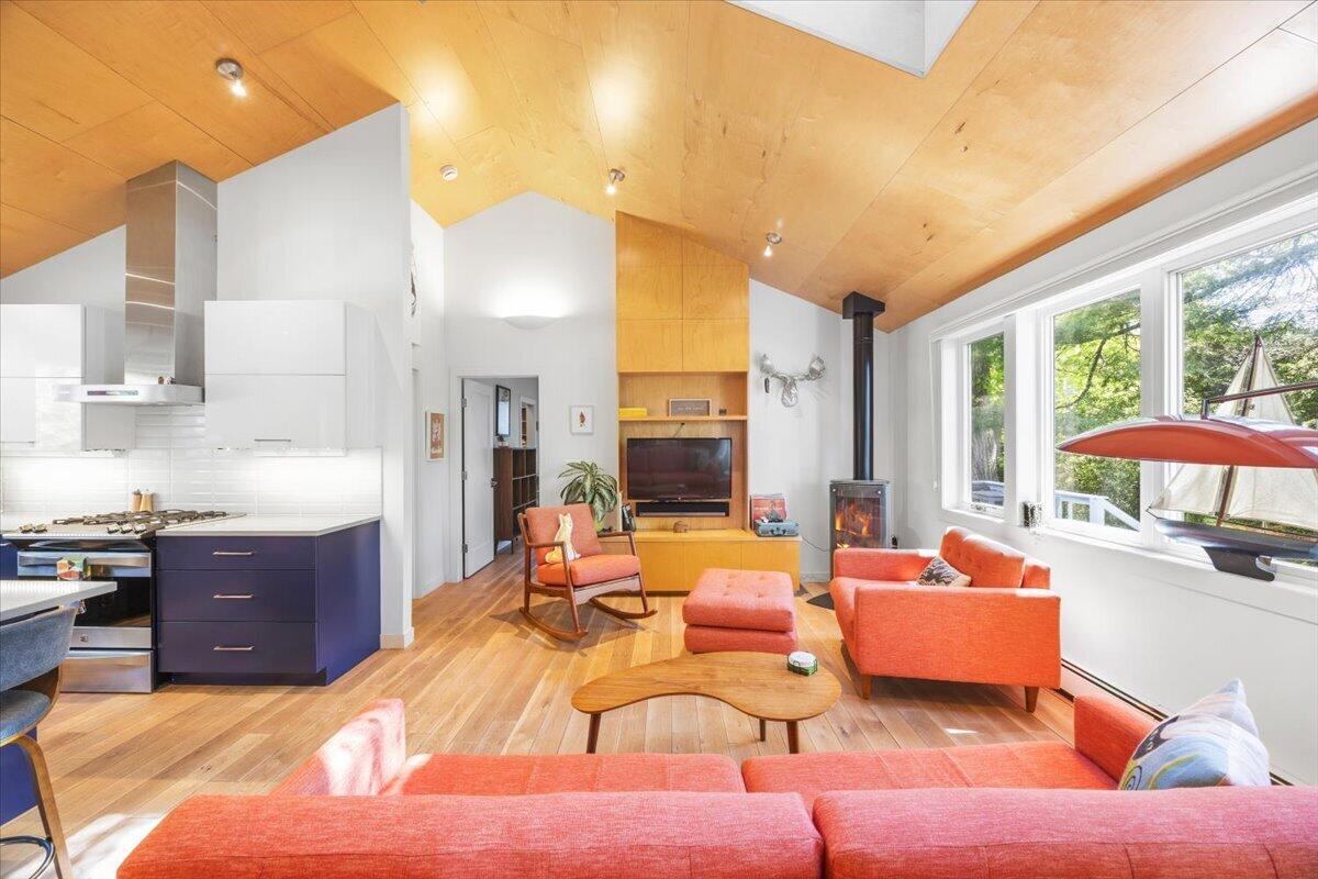 1088 Shore Road