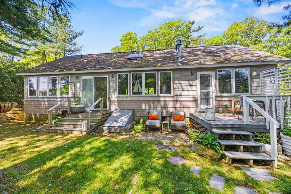 1088 Shore Road