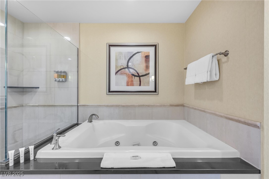 145 East Harmon Avenue 2608