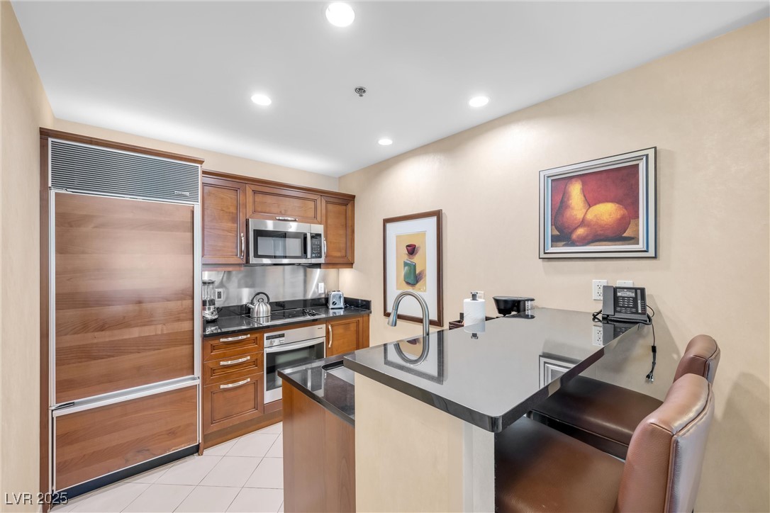 145 East Harmon Avenue 2608