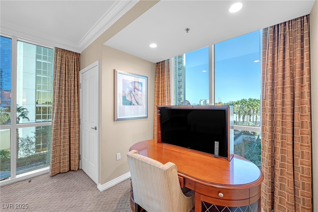 135 East Harmon Avenue 221