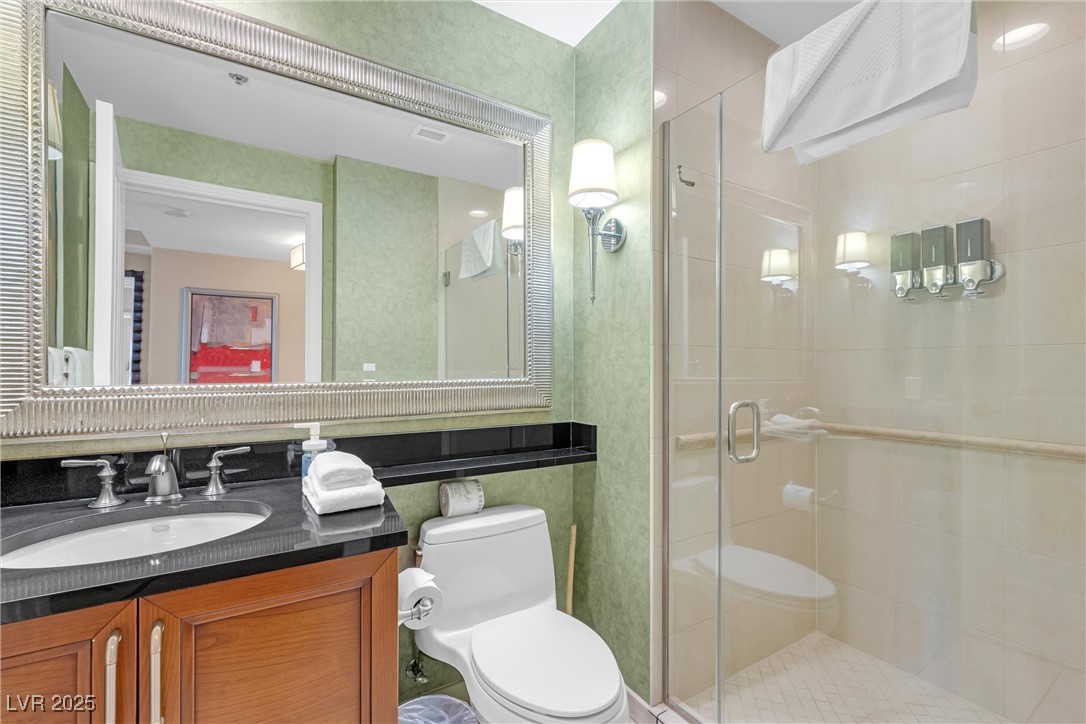 135 East Harmon Avenue 221