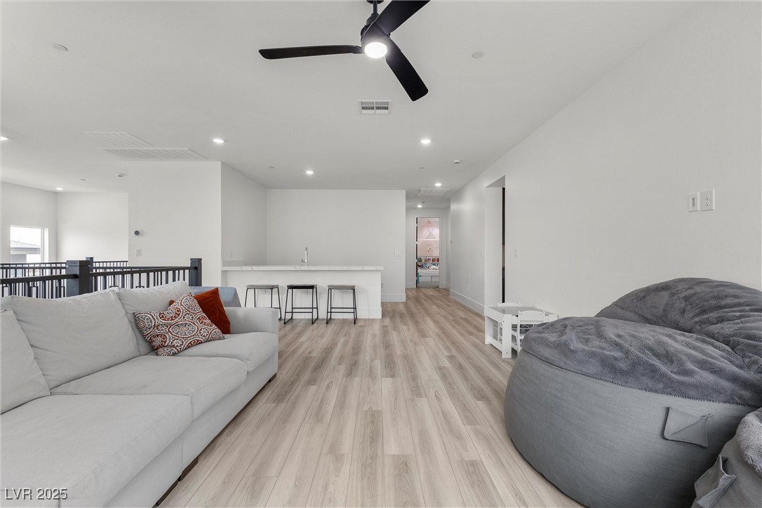 350 Kandinsky Court