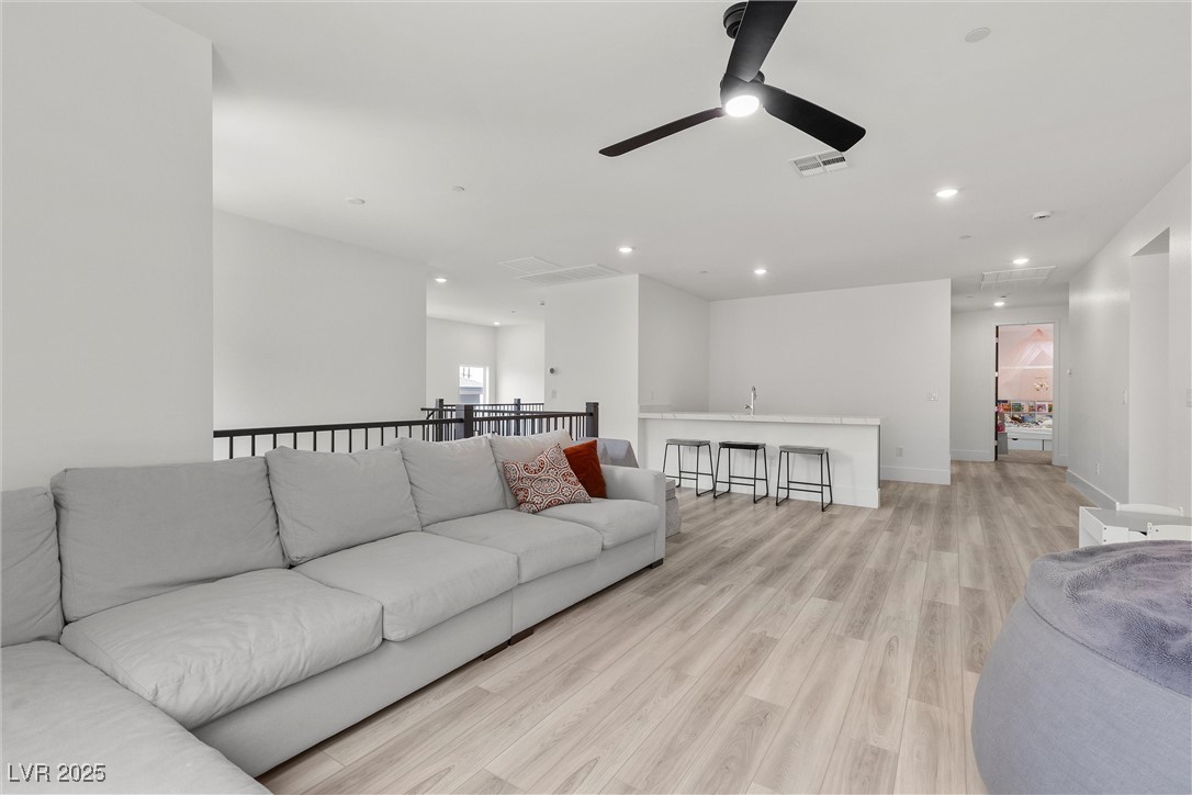 350 Kandinsky Court