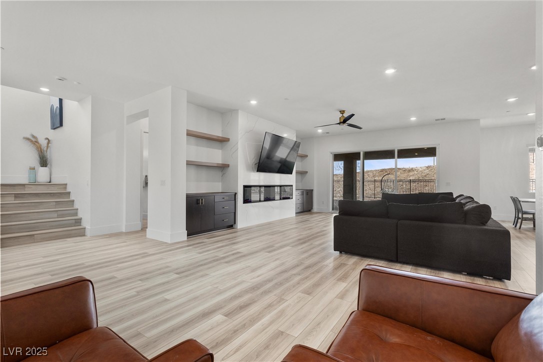 350 Kandinsky Court