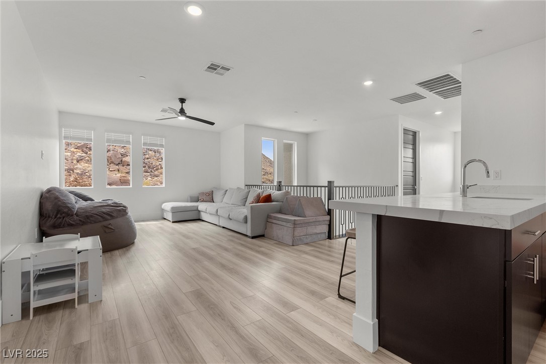 350 Kandinsky Court