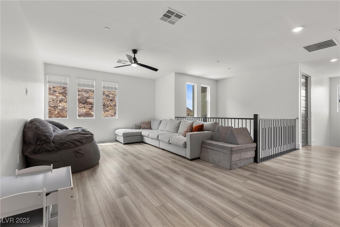 350 Kandinsky Court