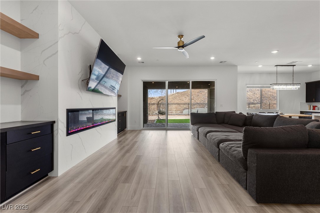 350 Kandinsky Court