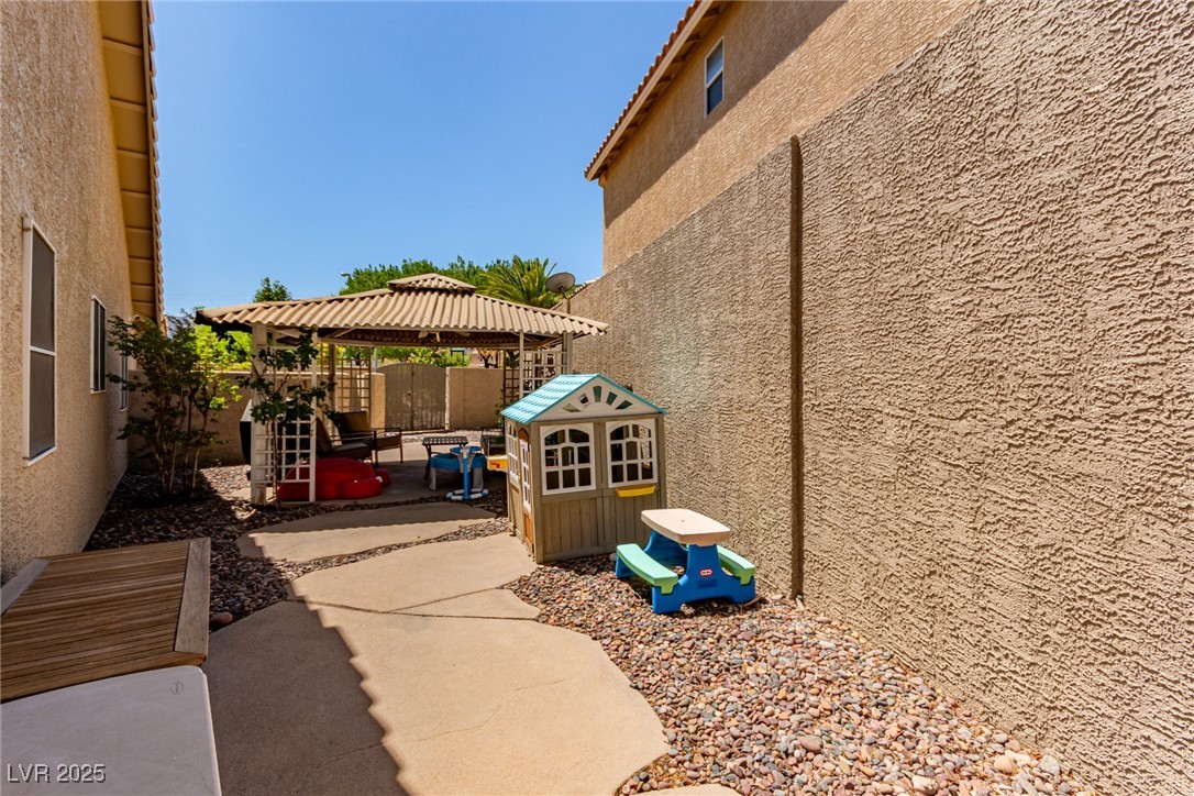 1761 Summerwood Circle