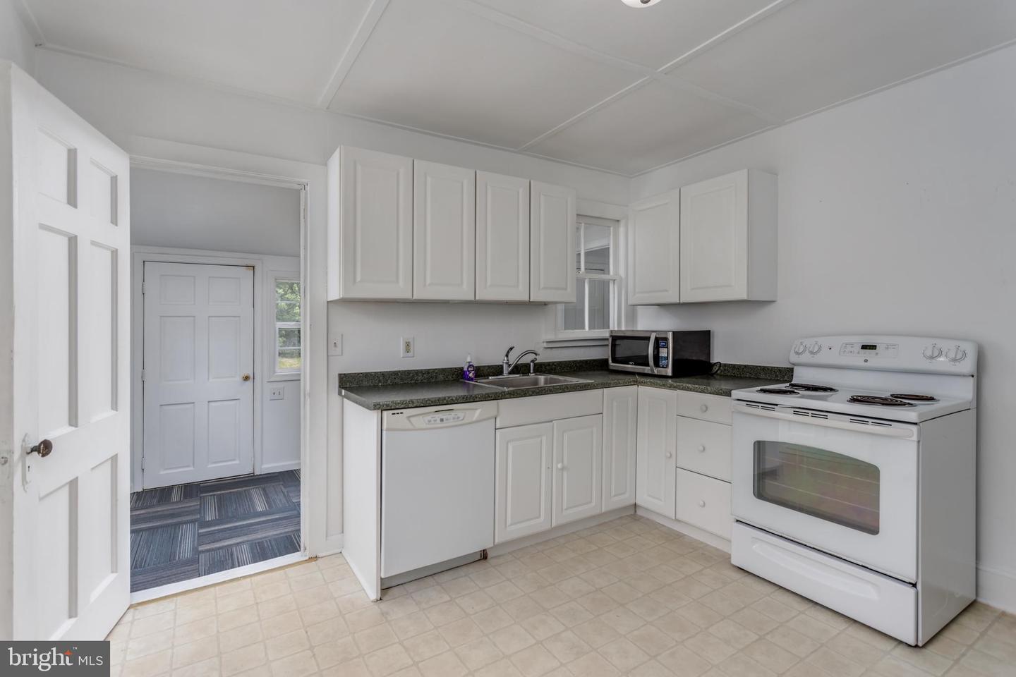 216 Walnut St