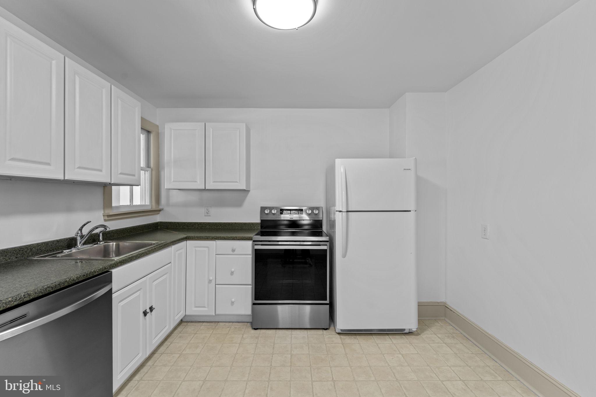 216 WALNUT STREET