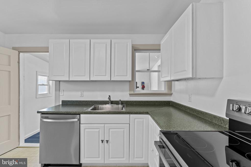 216 WALNUT STREET