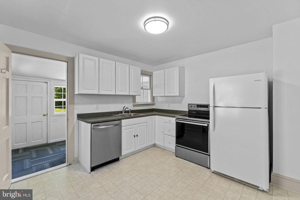 216 WALNUT STREET