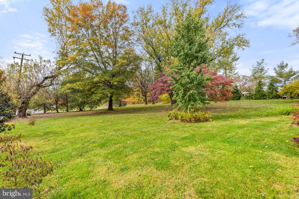 8436 Maidstone Rd
