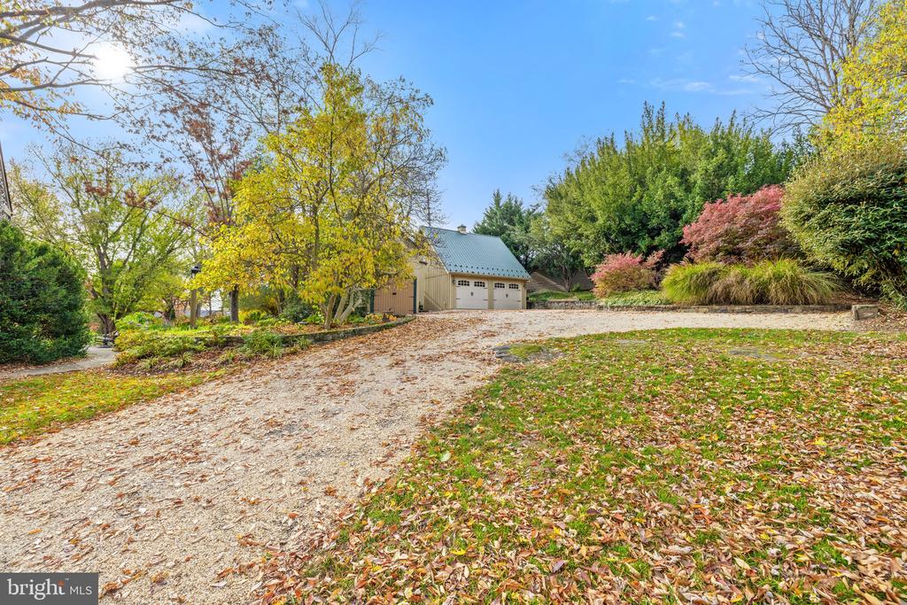 8436 Maidstone Rd