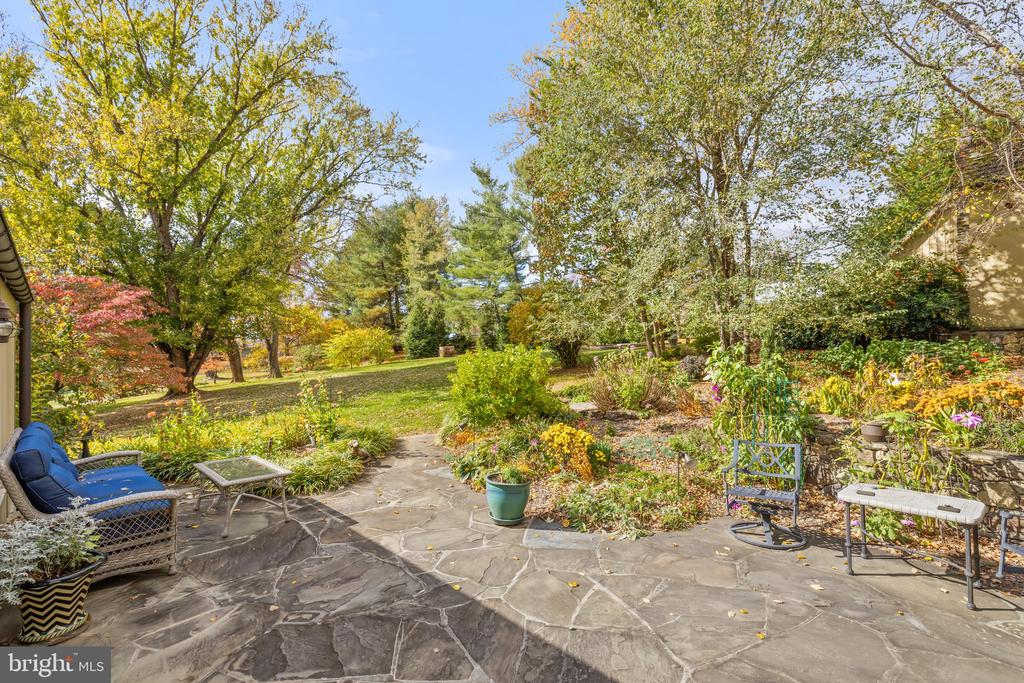 8436 Maidstone Rd