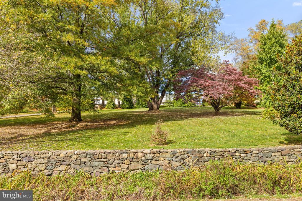 8436 Maidstone Rd