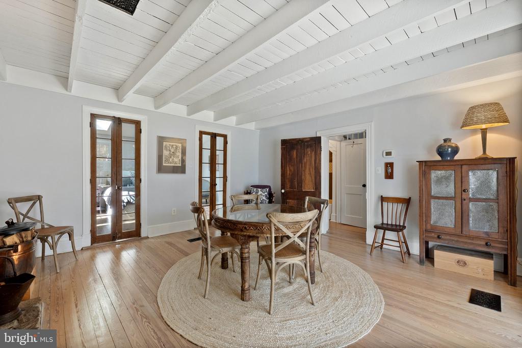 3396 Cobbler Mountain Rd