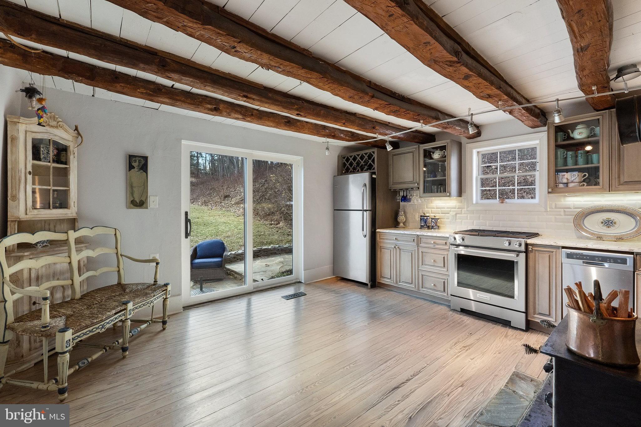 3396 Cobbler Mountain Rd