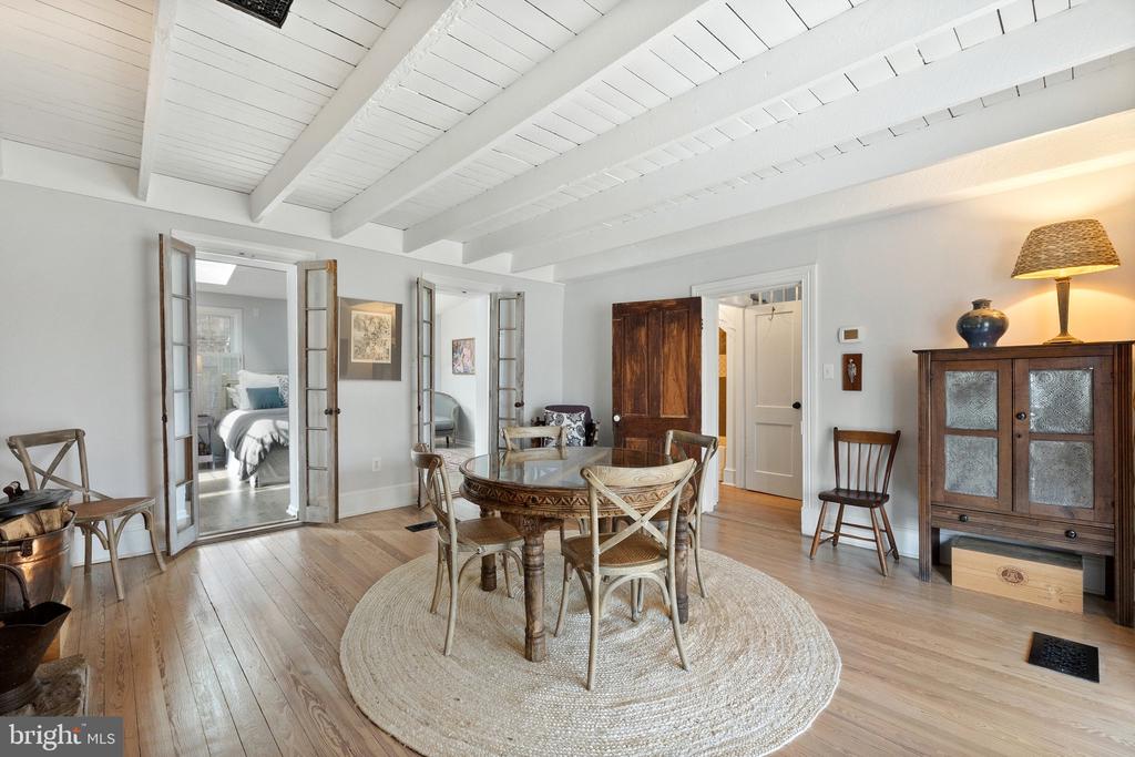 3396 Cobbler Mountain Rd