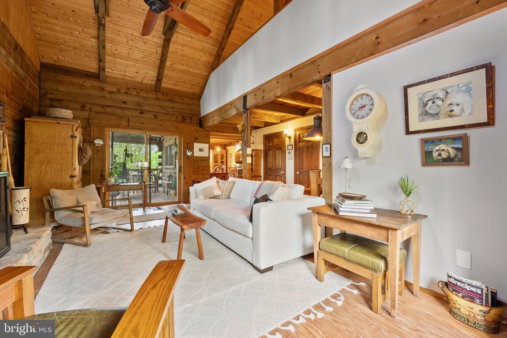 3513 Cobbler Mountain Rd