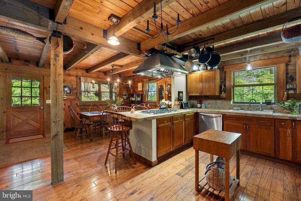 3513 Cobbler Mountain Rd
