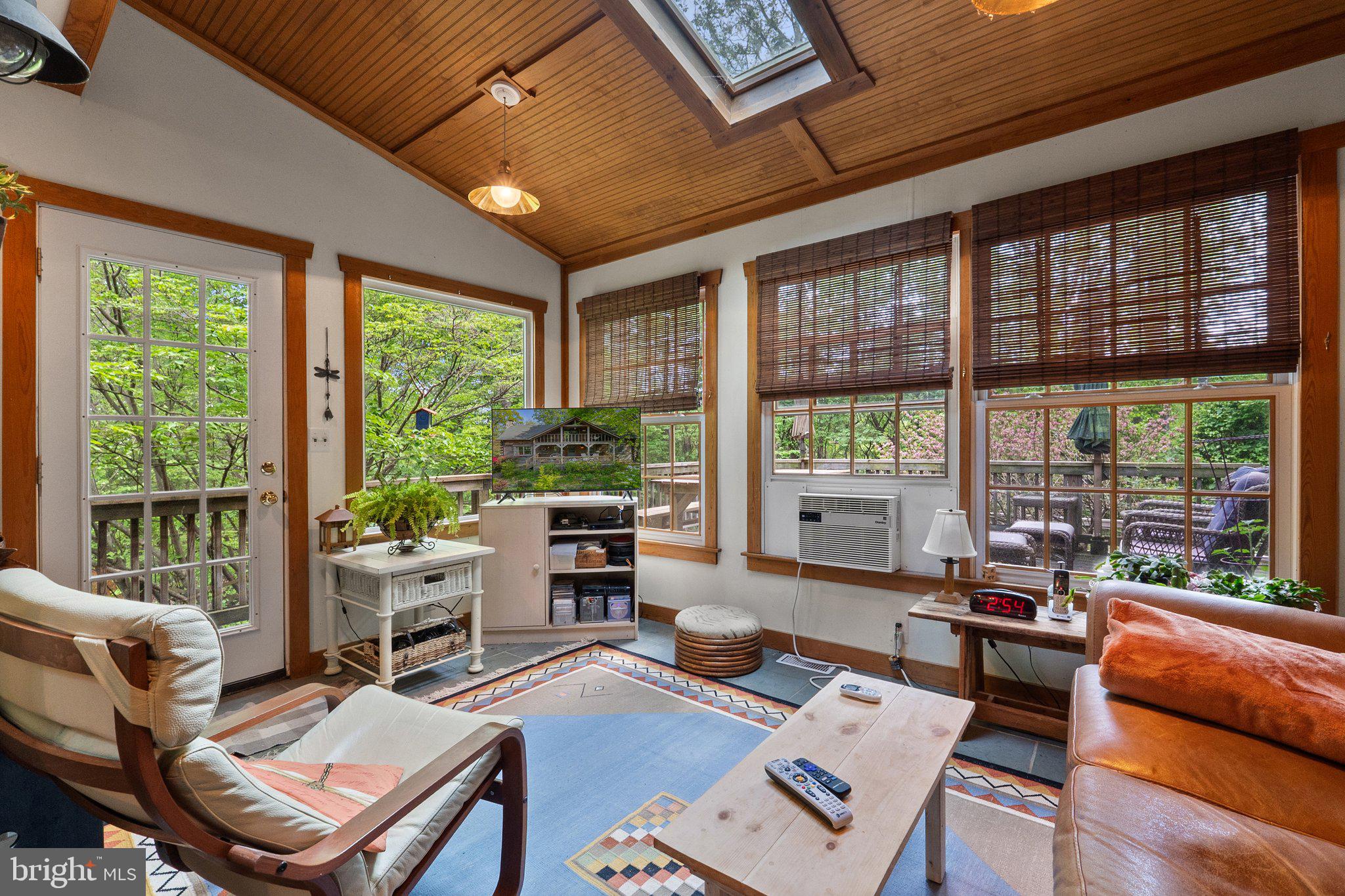 3513 Cobbler Mountain Rd