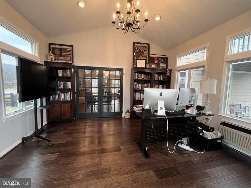 19798 Foggy Bottom Rd