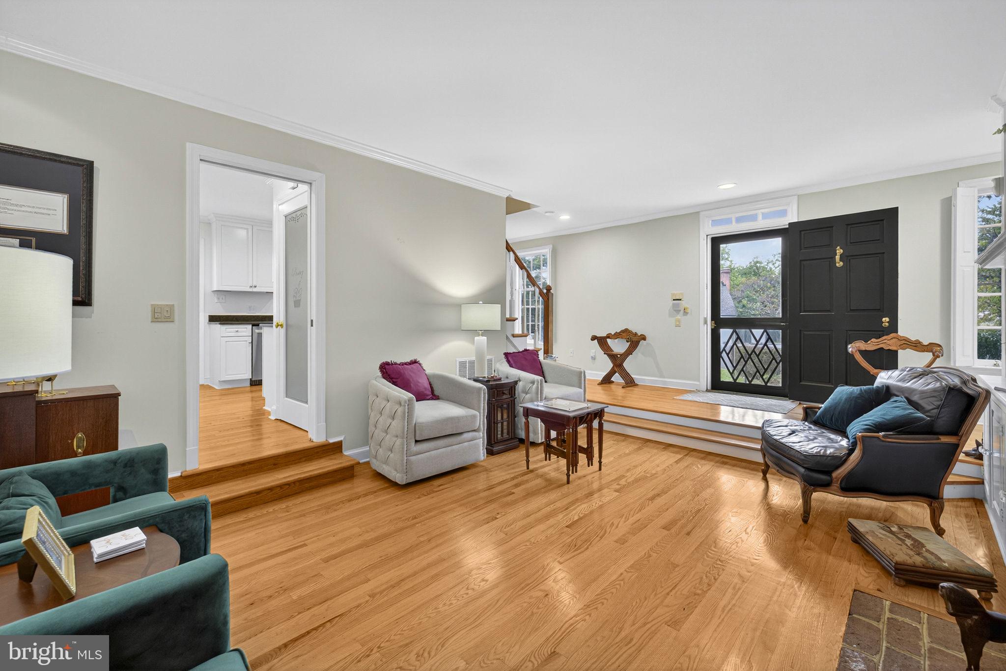 12 CHINN COURT