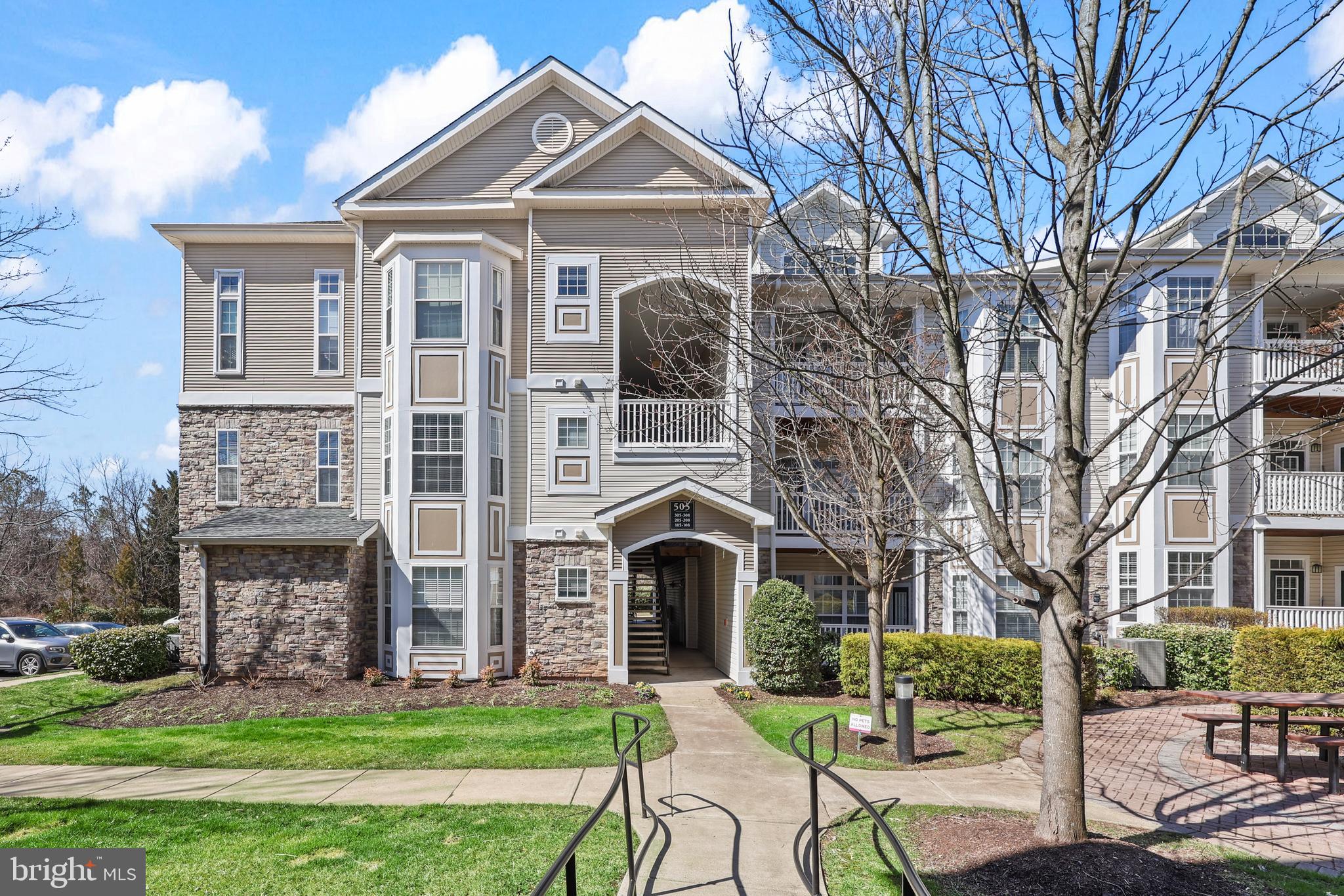 505 SUNSET VIEW TERRACE SE 105