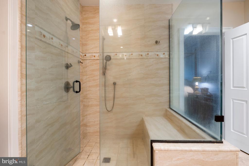 20147 WOODTRAIL RD