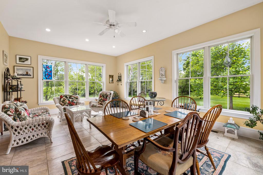 20147 WOODTRAIL RD
