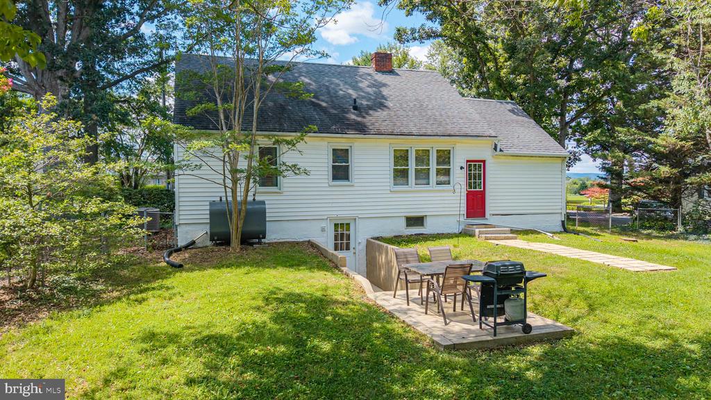 32 N REID STREET