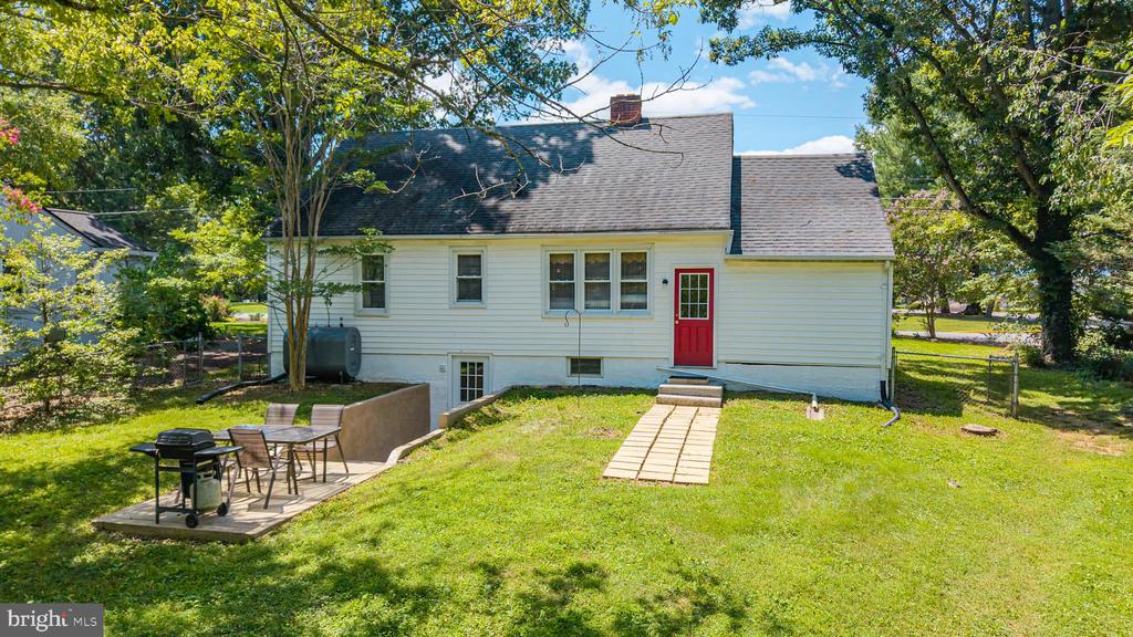 32 N REID STREET