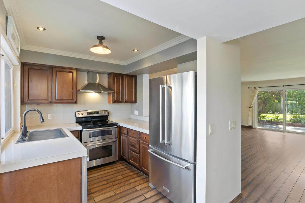 48792 Desert Flower Drive